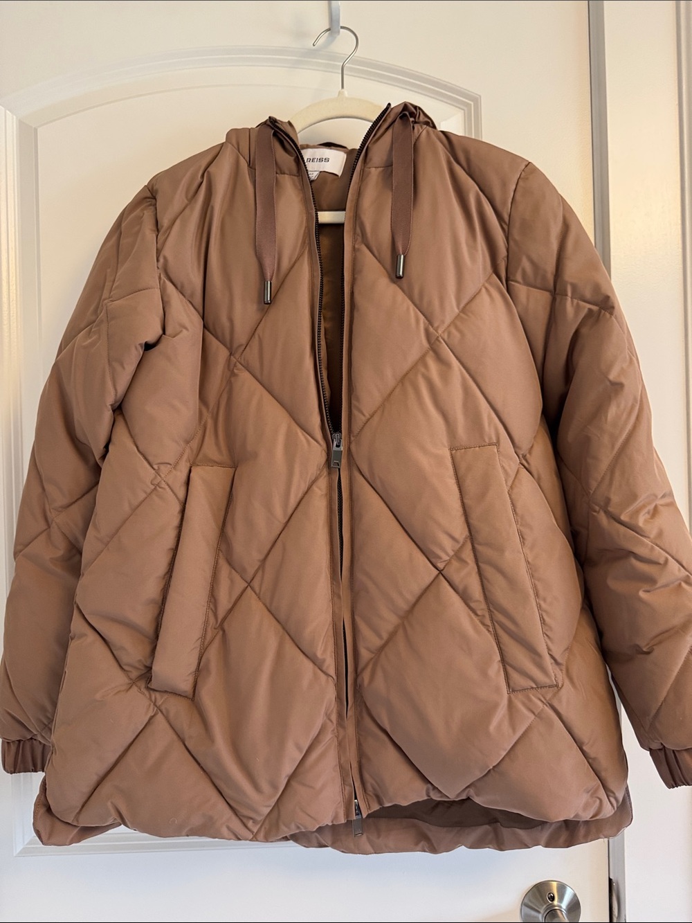 Reiss Quilted Hooded Puffer Jacket in Taupe Brown